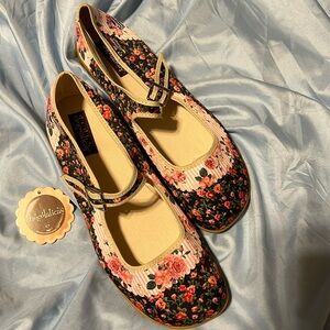 Hot Chocolate Design Pandora Mary Jane Shoes Size 41 11 pink roses floral